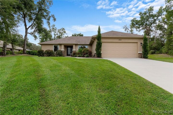 Property Photo: 2838 E Chartwell Circle FL 34442