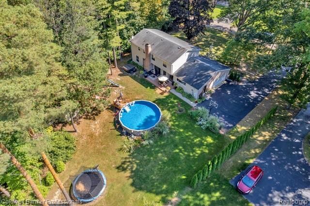 Property Photo:  1565 Heather Drive  MI 48446 