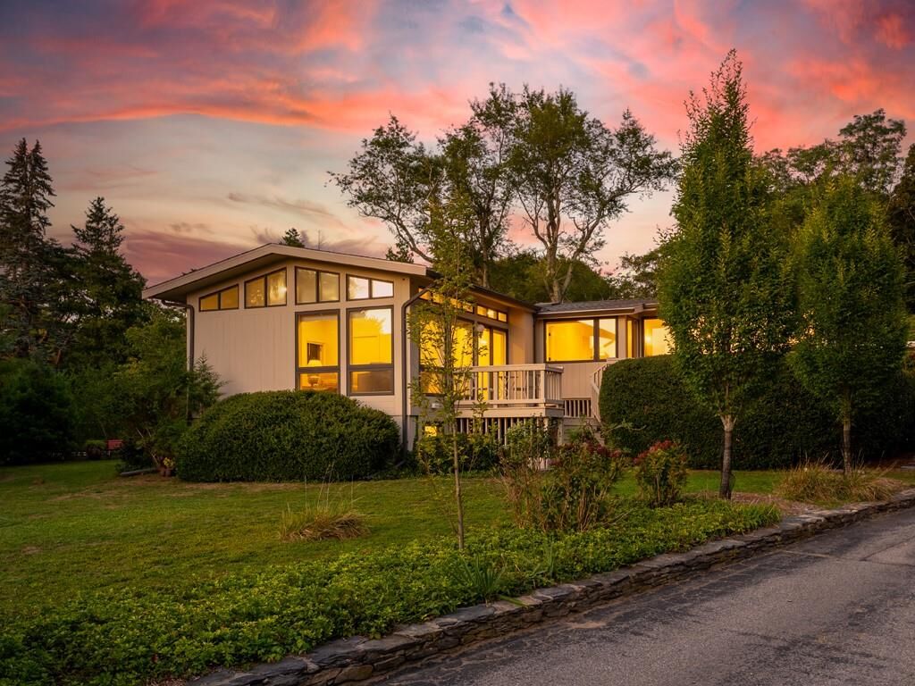 Property Photo: 17 Shore Road RI 02809