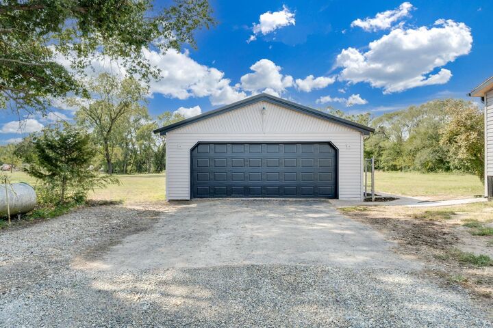 Property Photo:  9735 S Laura St  KS 67060 