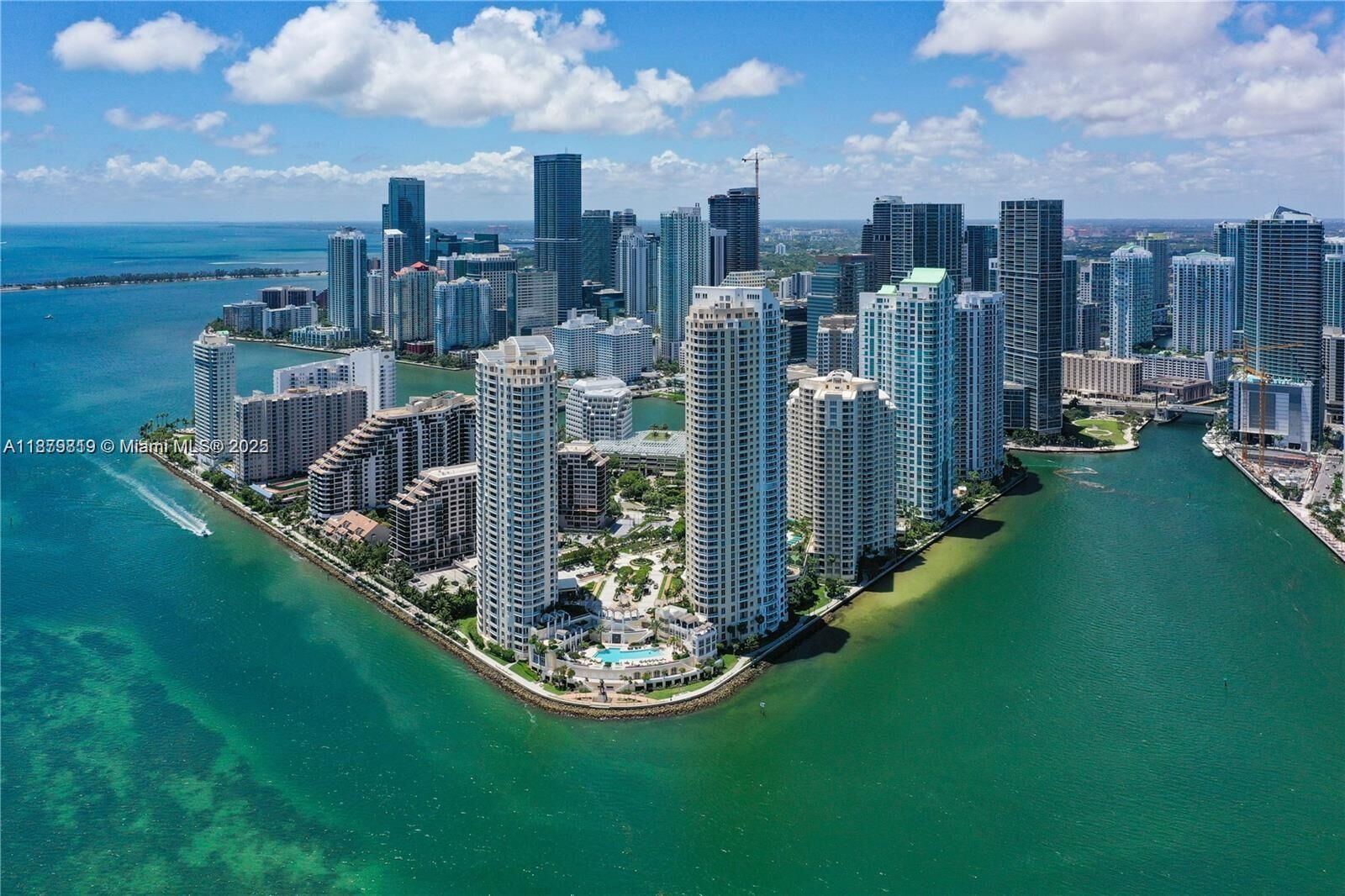 Property Photo: 808 Brickell Key Dr 3105 FL 33131