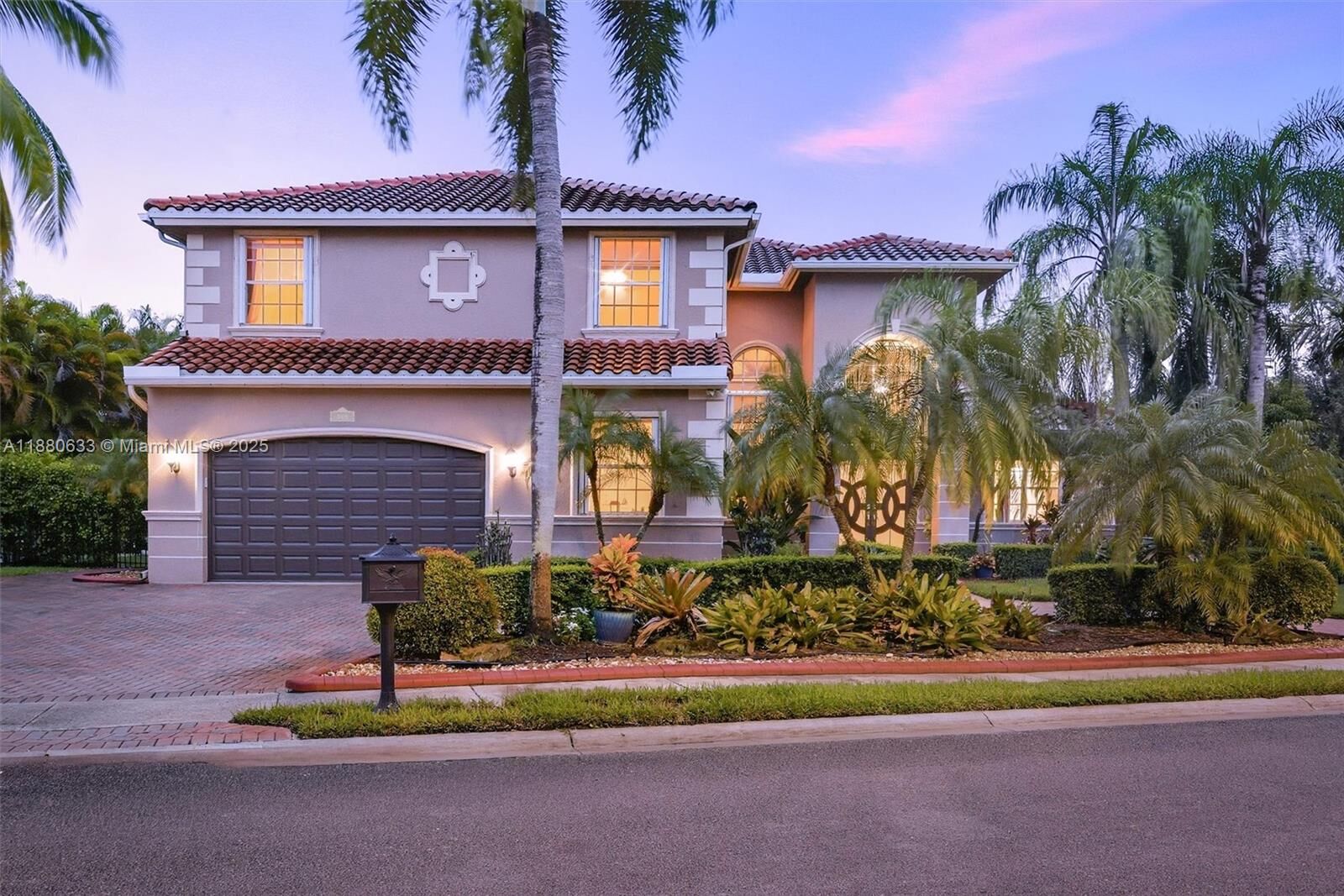 Property Photo:  15998 SW 3rd St  FL 33027 