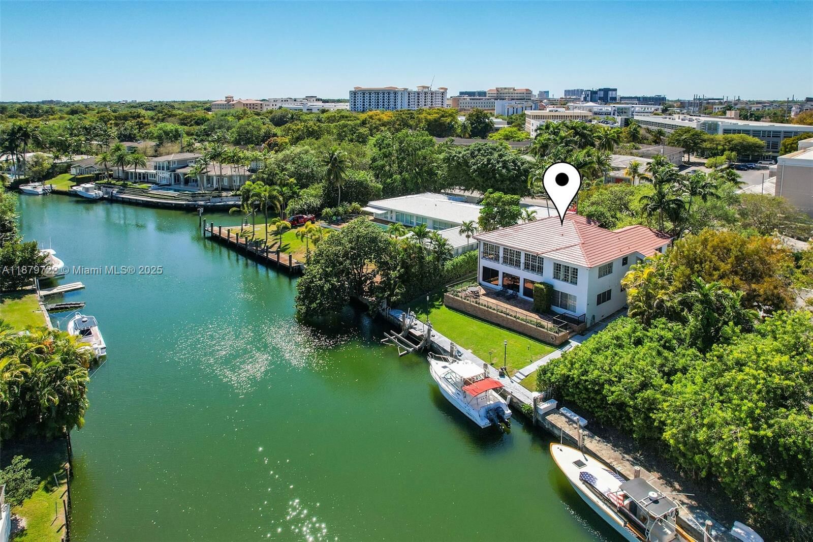 Property Photo: 1265 S Alhambra Cir FL 33146