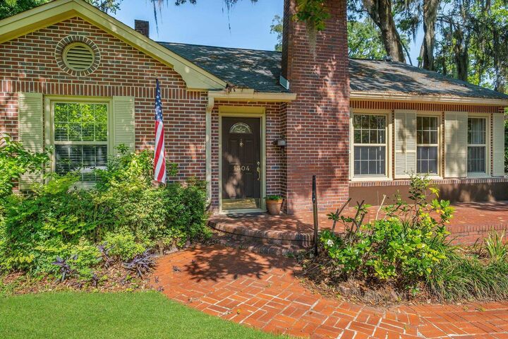 Property Photo: 1304 Mitchell Avenue FL 32303
