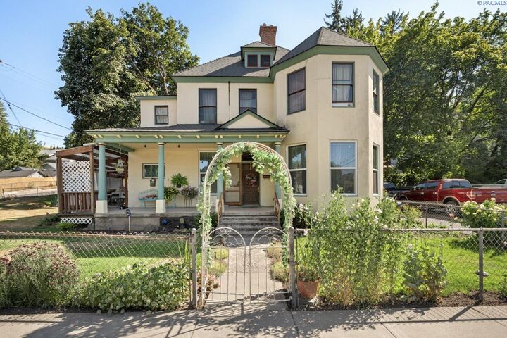 Property Photo: 108 E Wawawai Street WA 99111