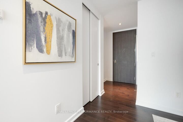 Photo de la propriété: 300 Lisgar Street 702 ON K2P 0E2