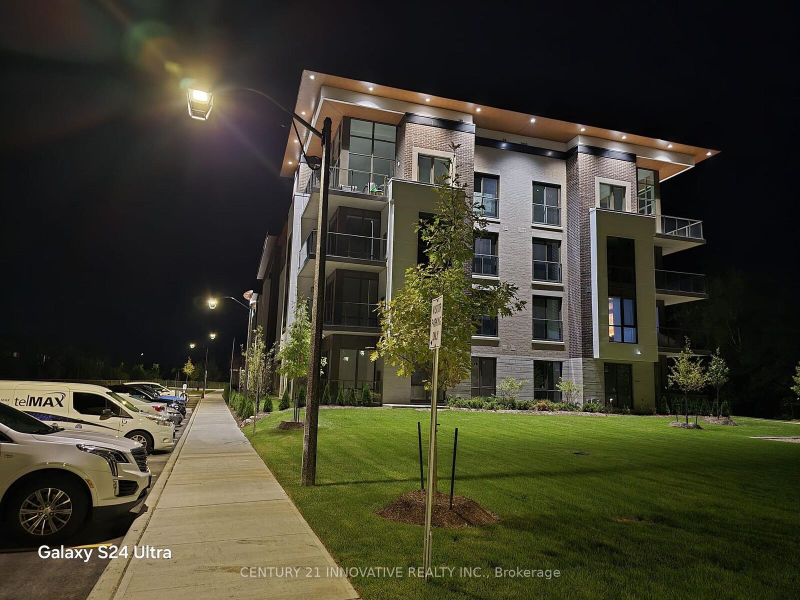 Photo de la propriété:  385 Arctic Red Drive N 420  ON L1L 0W9 