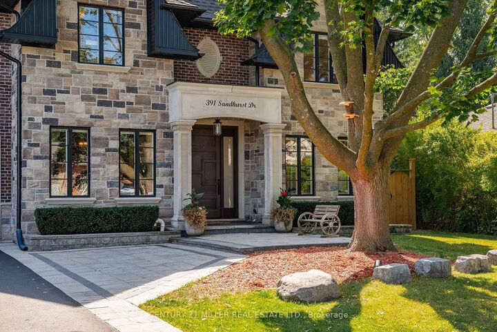 Photo de la propriété:  391 Sandhurst Drive  ON L6L 4L1 