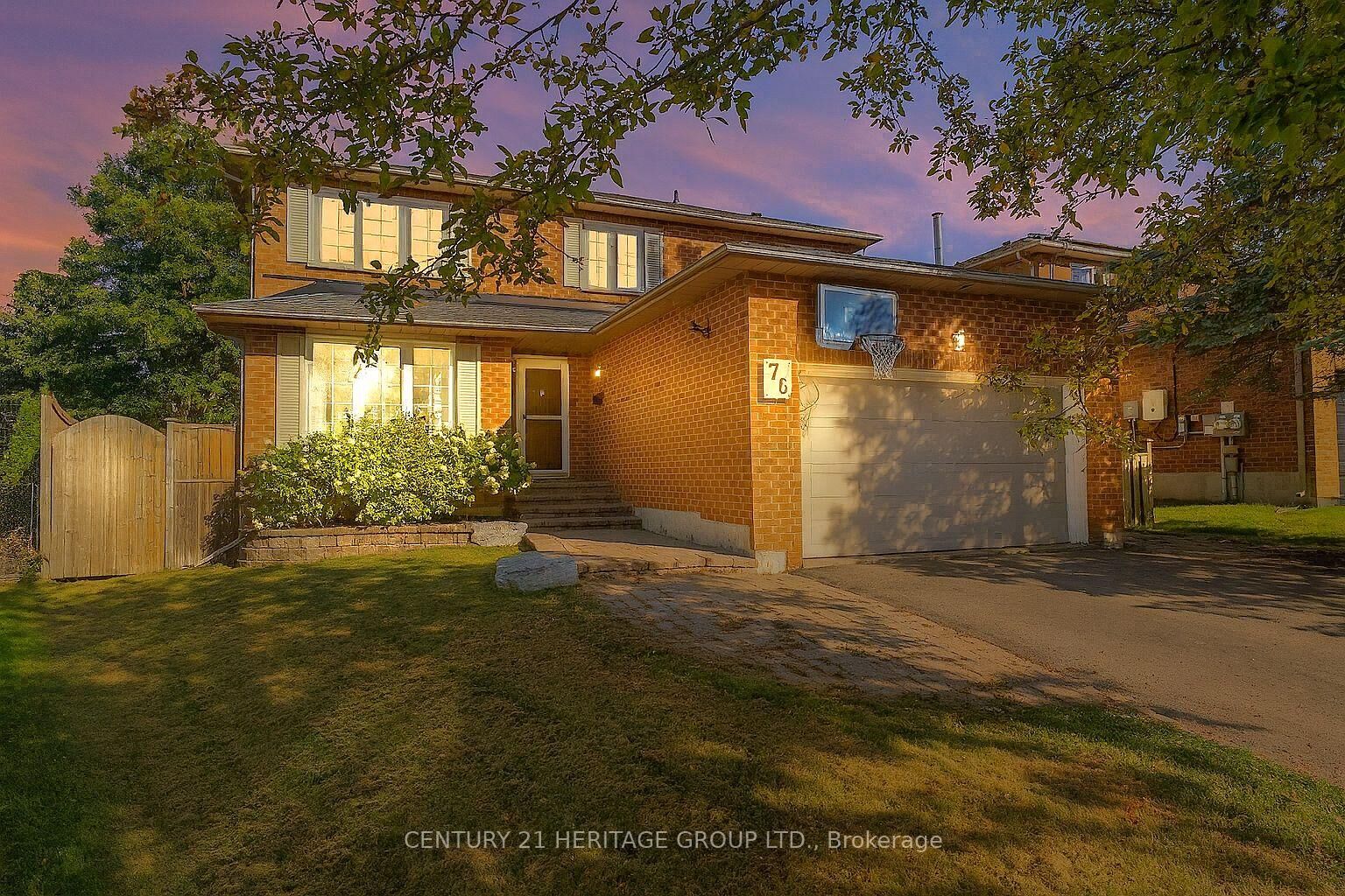 Property Photo:  76 Attridge Drive  ON L4G 6J4 