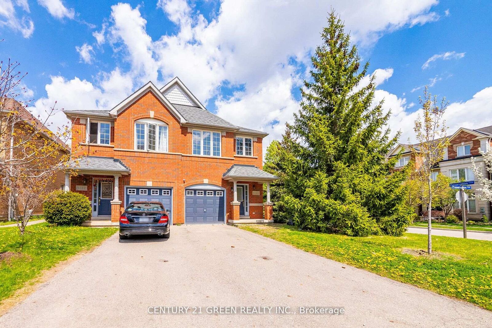 Property Photo:  5162 Preservation Circle  ON L5M 7T4 