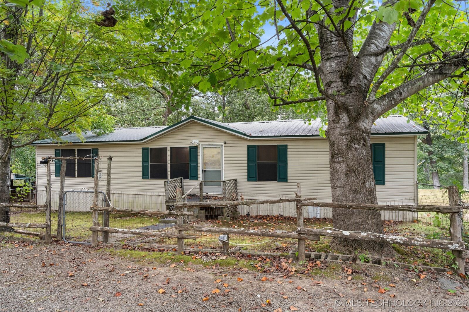 Property Photo:  106439 S 4806 Road  OK 74948 