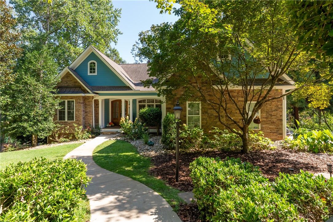 Property Photo: 262 Waterstone Drive SC 29696