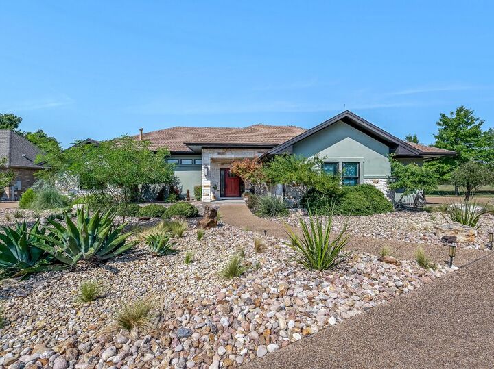 Property Photo: 102 Potter Lane TX 78633