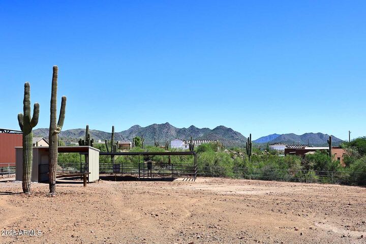 Property Photo: 38725 N 16th Place AZ 85086
