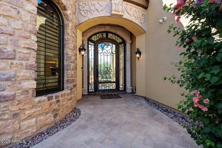 Property Photo:  4037 N Pinnacle Hills Circle  AZ 85207 