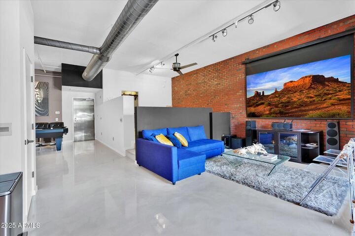 Property Photo: 7301 E 3rd Avenue 121 AZ 85251