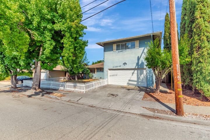 Property Photo:  2625 Neotomas Avenue  CA 95405 