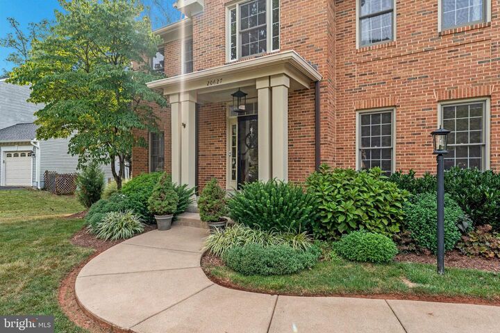 Property Photo:  20627 Cutwater Place  VA 20165