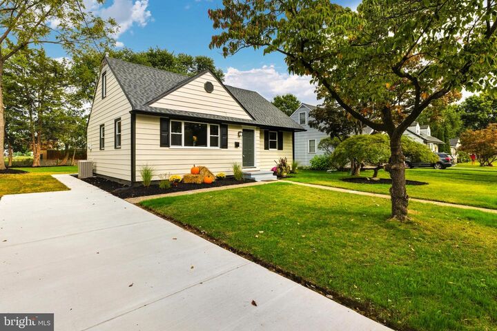 Property Photo:  41 Ward Avenue  NJ 08106 