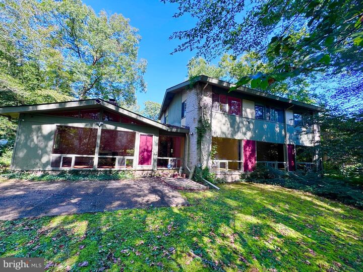 Property Photo: 3101 Cunningham Drive VA 22309