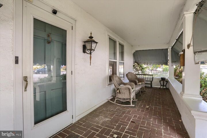Property Photo:  631 N Lincoln Street  PA 17078 