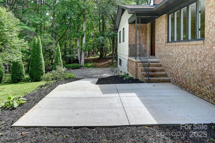 Property Photo: 621 Erkwood Drive NC 28739