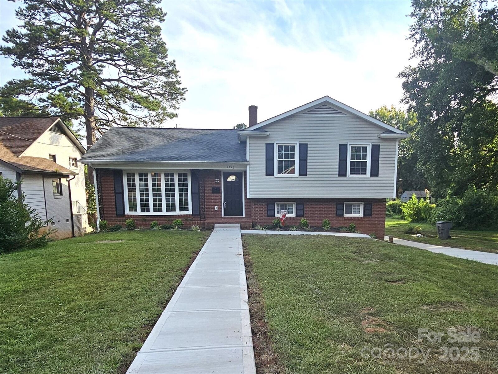 Property Photo:  1715 Washington Avenue  NC 28216 