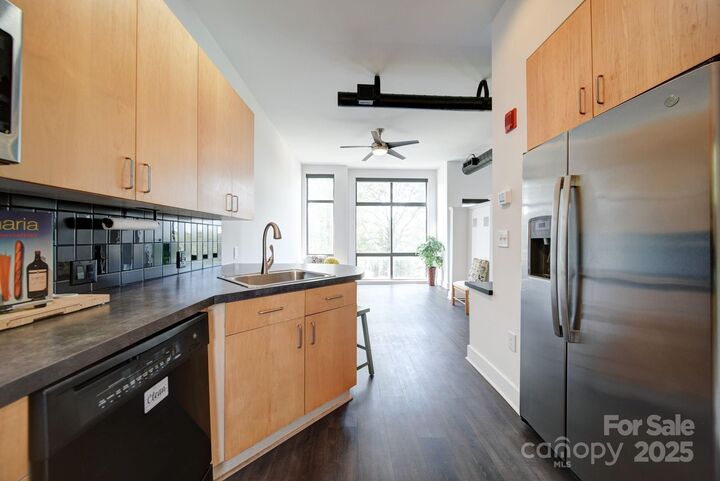 Property Photo:  514 W 10th Street 304  NC 28202