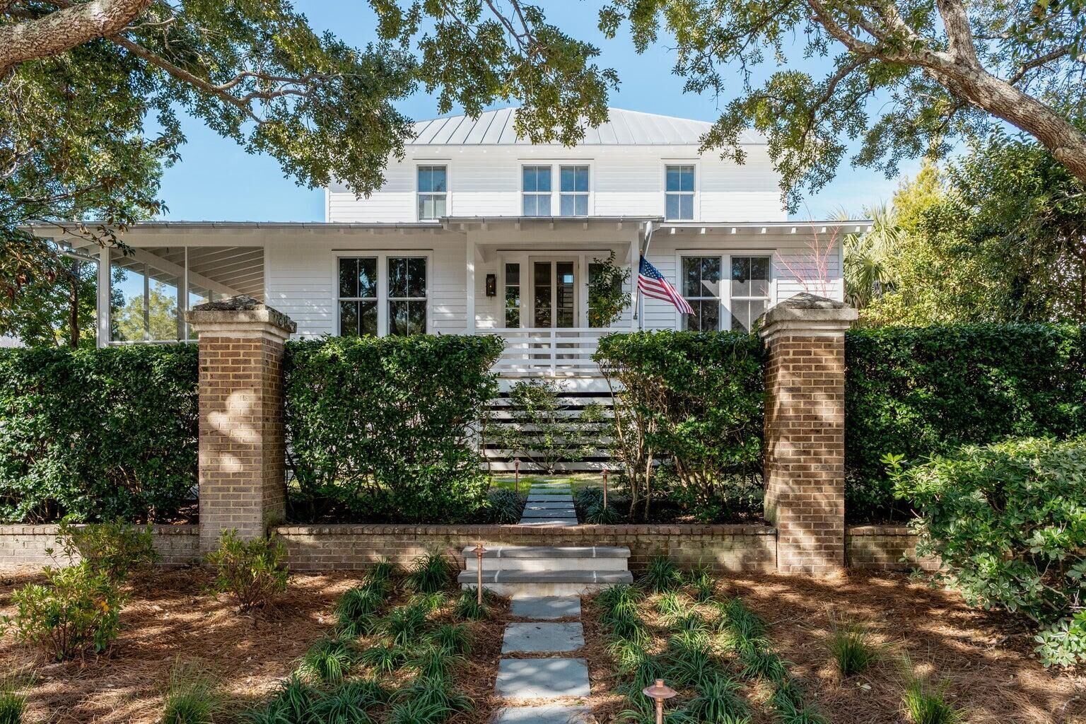 Property Photo: 222 Haddrell Street SC 29464