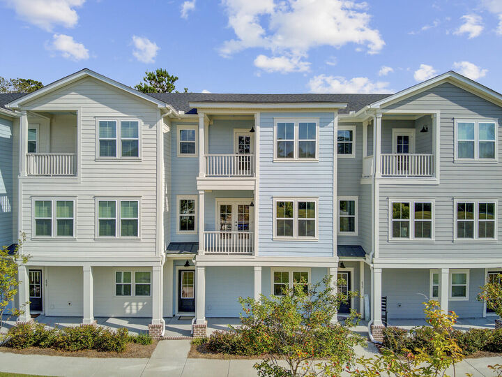 Property Photo: 637 N Laurel Street SC 29483