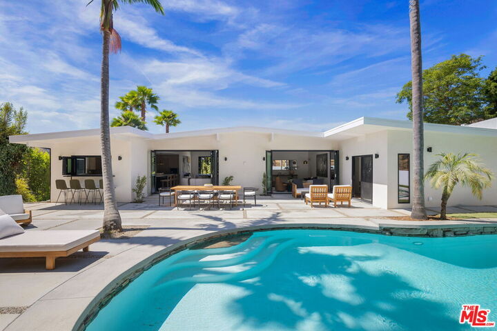 13535 Bayliss Rd  Los Angeles CA 90049 photo