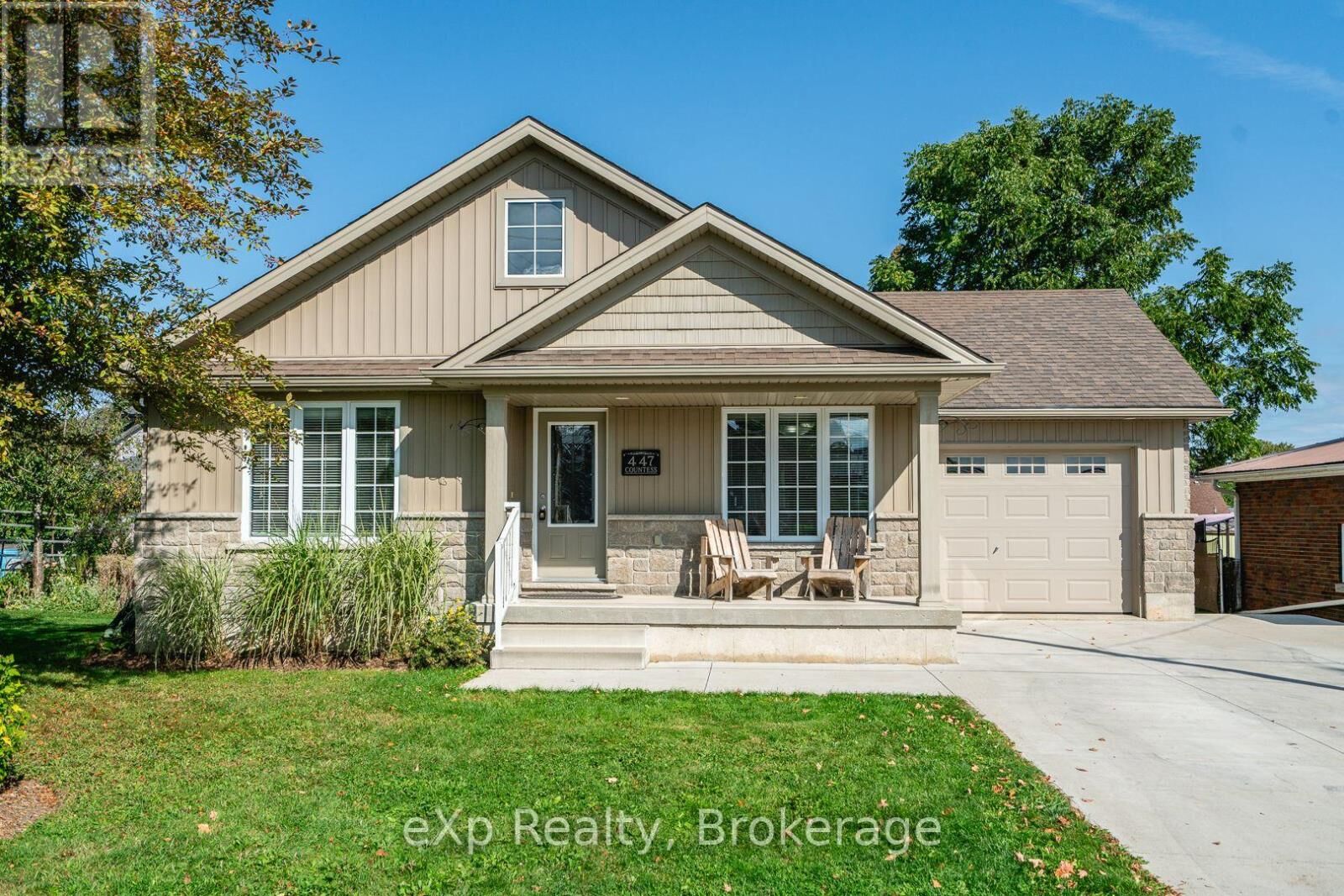Property Photo: 447 Countess Street South ON N0G 1R0