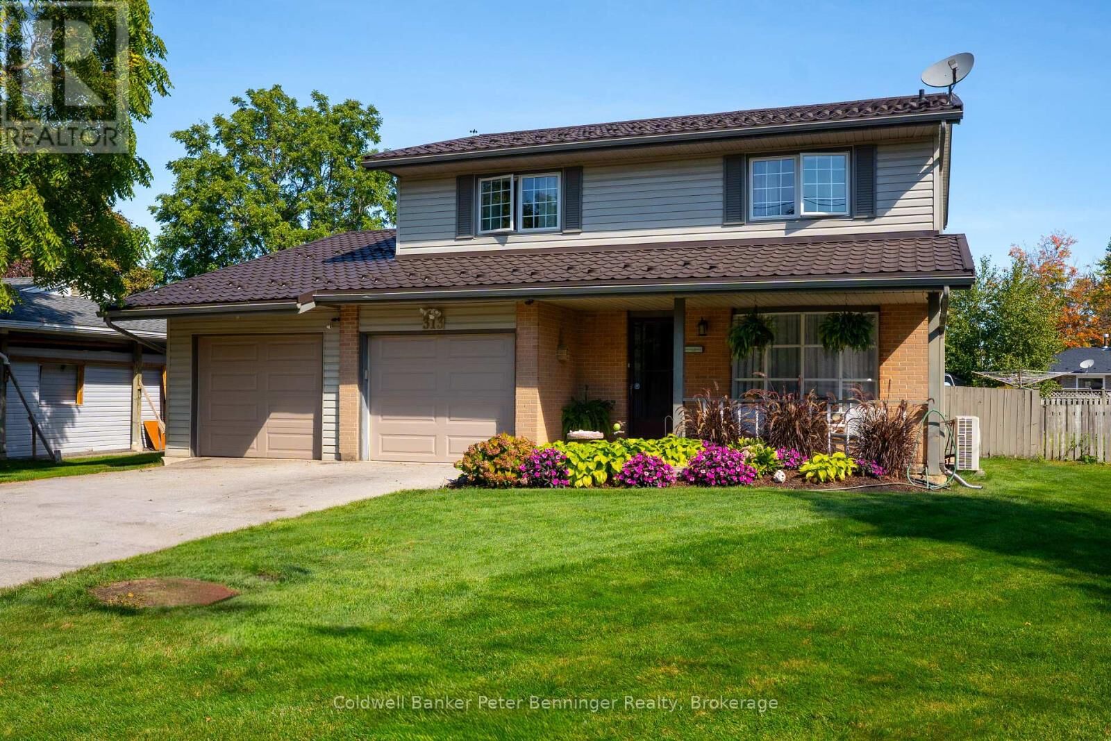 Property Photo:  313 Market Street  ON N0H 2C0 