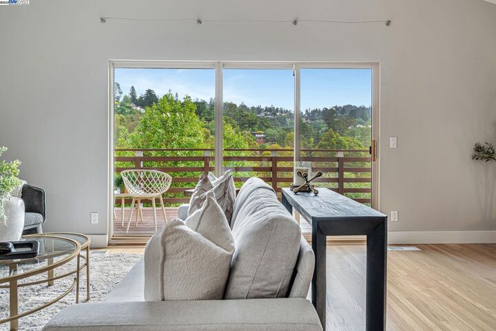 Property Photo: 2066 Drake Drive CA 94611