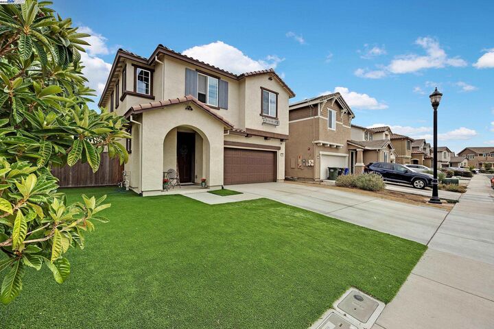 Property Photo: 268 Coolcrest Dr CA 94561