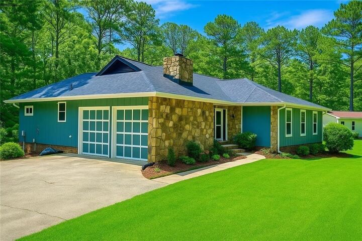 Property Photo:  1516 Chase Court  GA 30296 