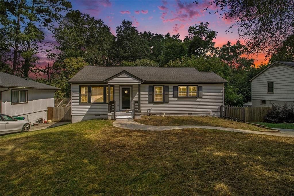 Property Photo: 1884 Meadow Lane GA 30032