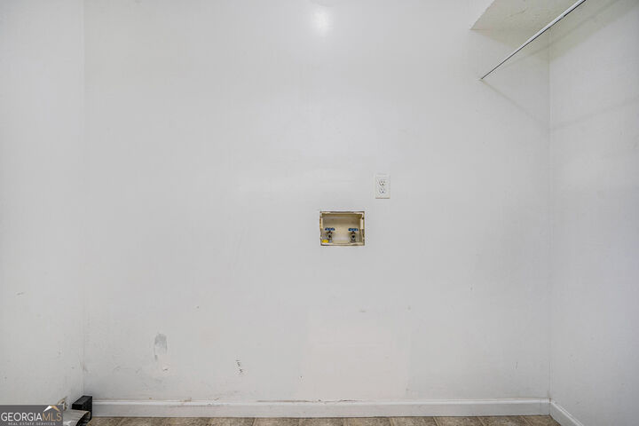 Property Photo: 39 Lazy Water Drive GA 30120