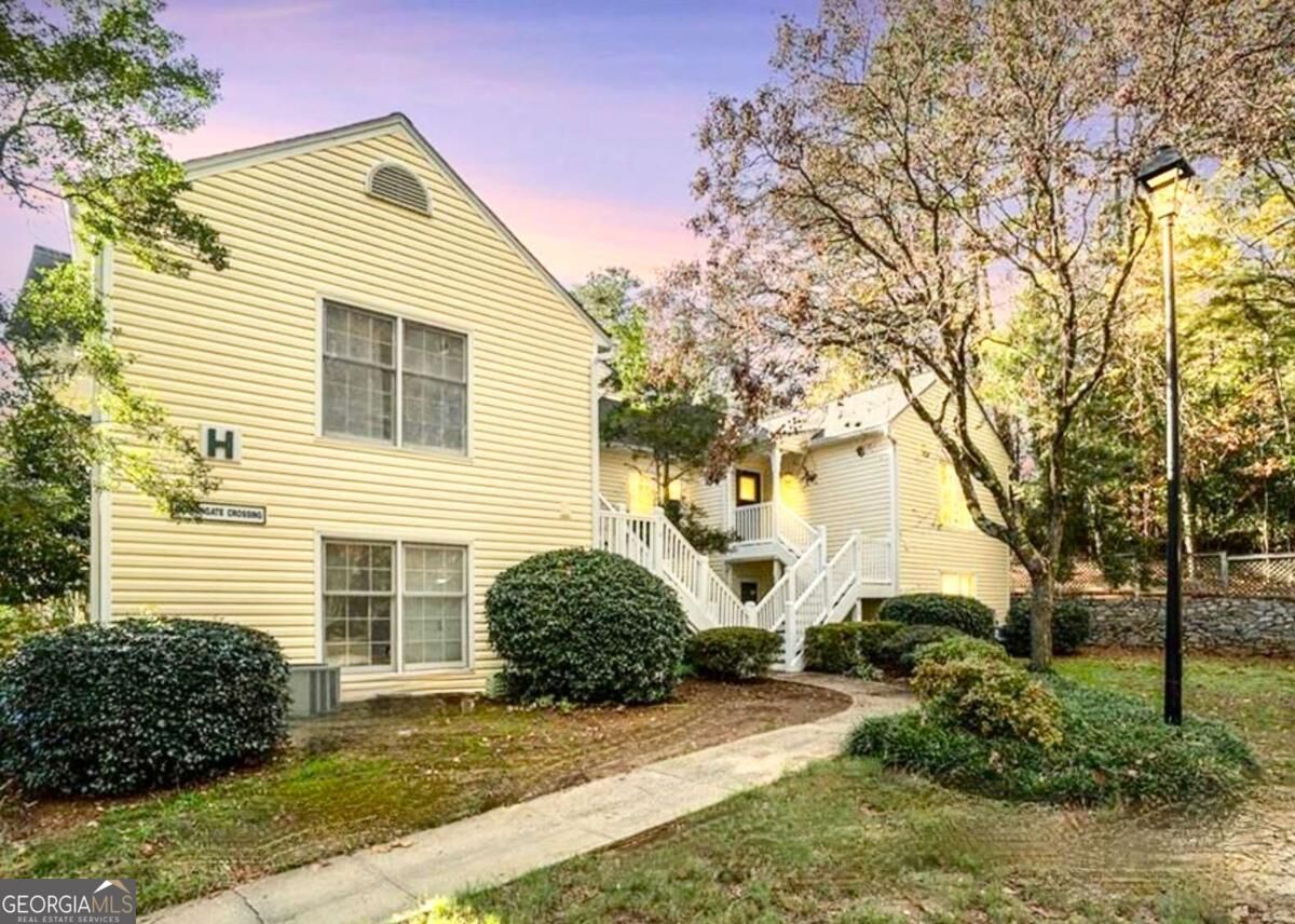 Property Photo: 916 Cannon Gate Crossing GA 30064