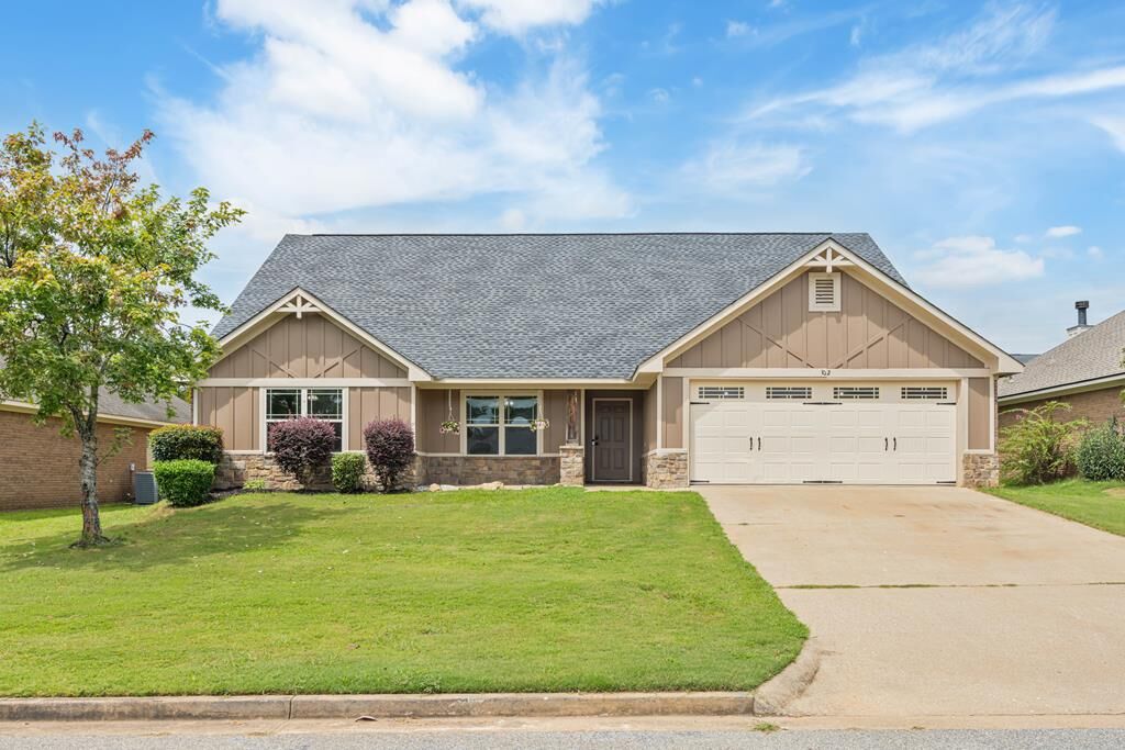 Property Photo:  102 Boulder Creek  AL 36877