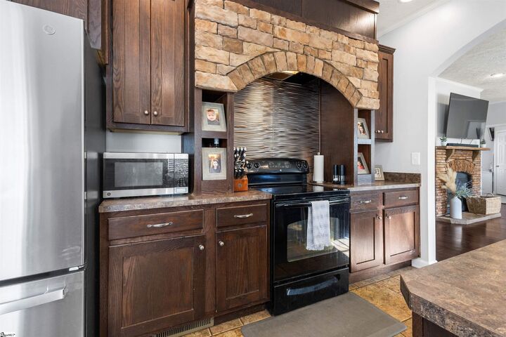 Property Photo: 151 Lesley Road SC 29669