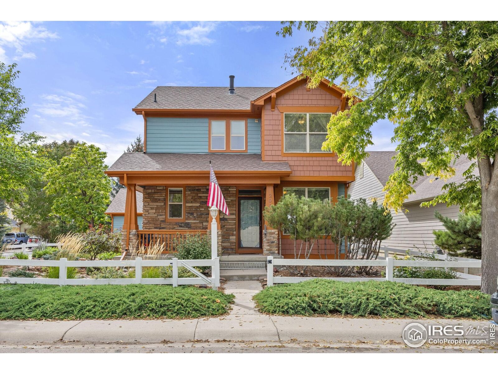 Property Photo:  2069 Bear Creek Pl  CO 80538 