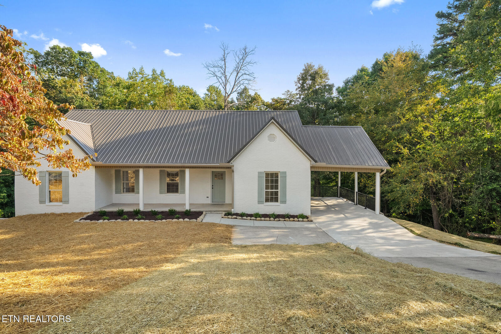 Property Photo: 1134 Paradise Drive TN 37849