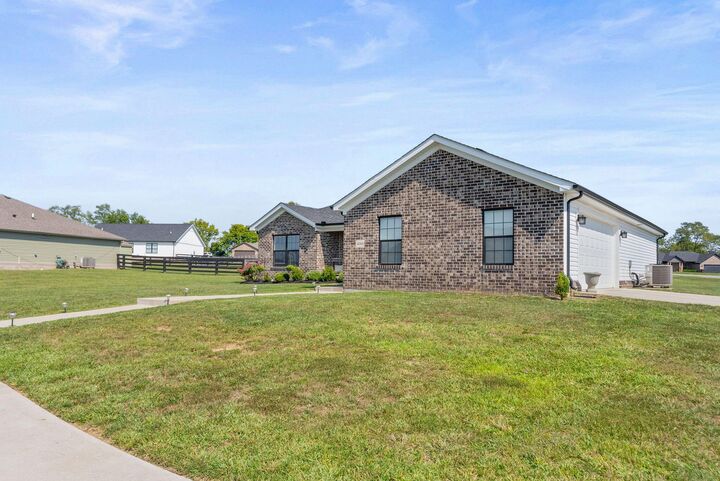Property Photo:  4000 Hollyhock Lane  KY 40475
