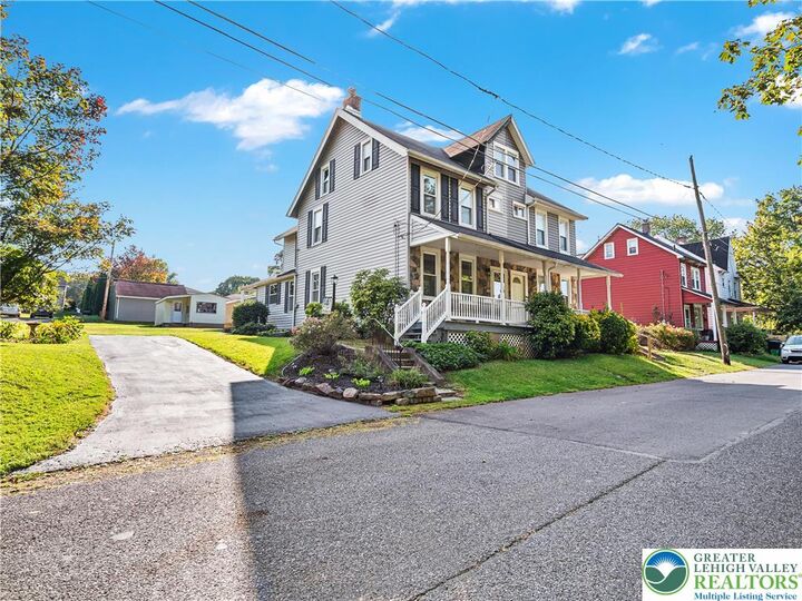 Property Photo:  1452 Cortland Street  PA 18018 