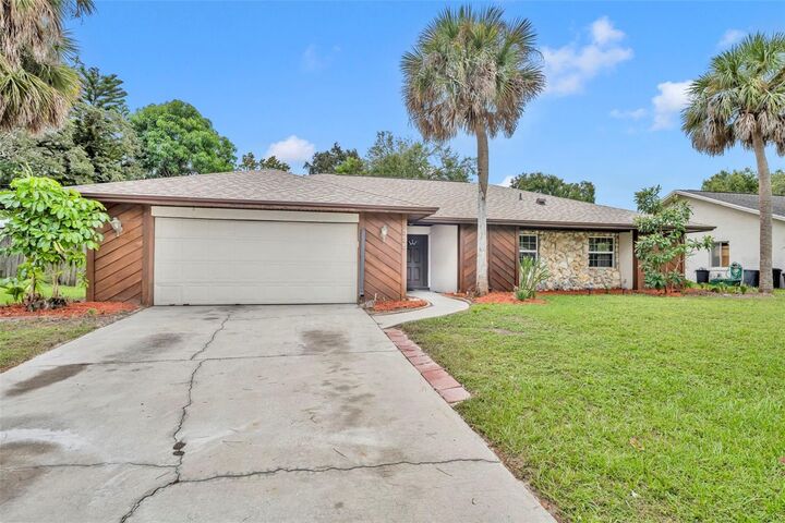 Property Photo:  335 Sandpiper Drive  FL 32707 