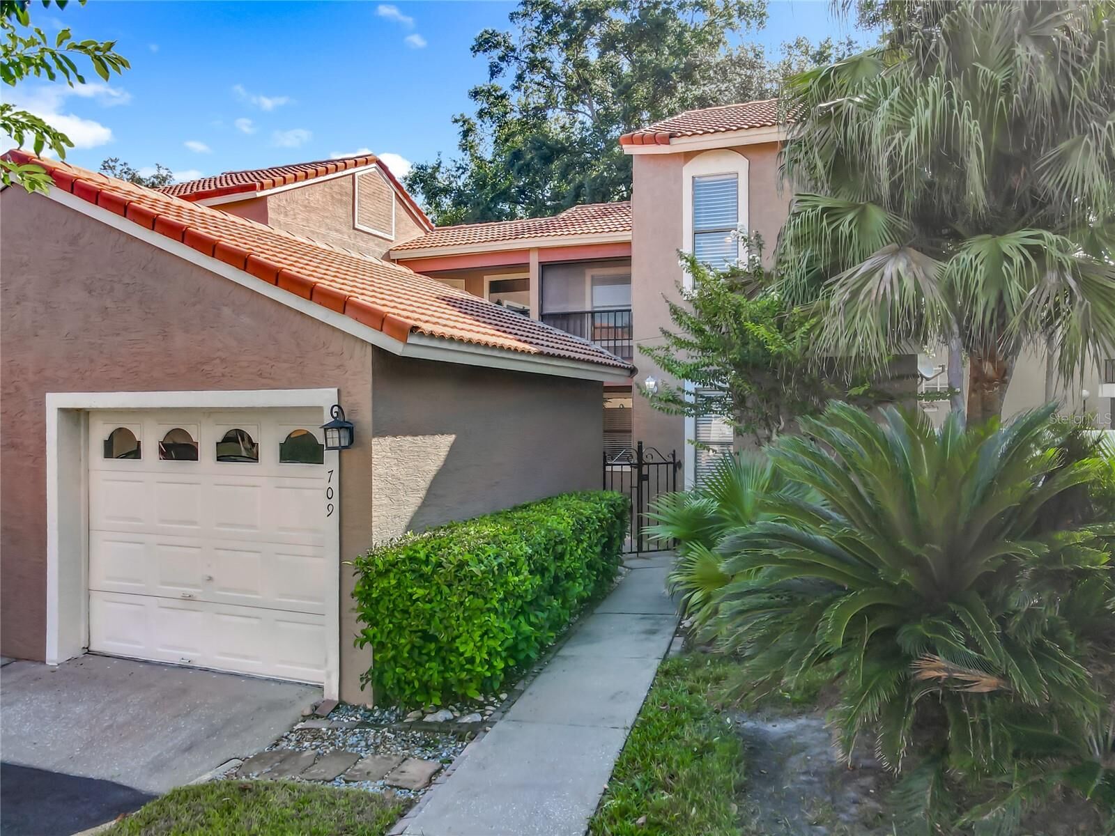 Property Photo: 709 Lighthouse Court FL 32714