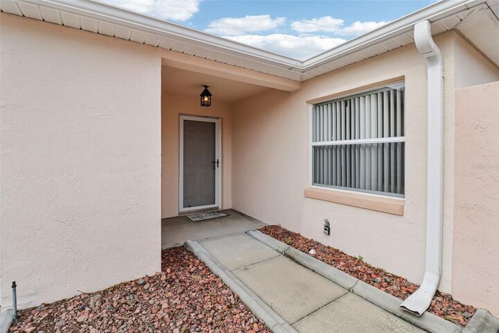 Property Photo: 914 Mendoza Boulevard FL 32159