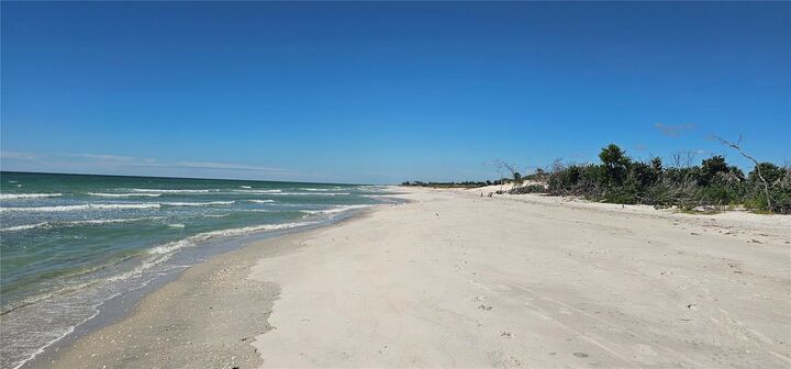 Property Photo: 184 Rotonda Boulevard N FL 33947