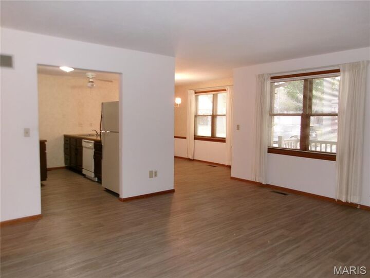 Property Photo: 1314 Pine Street 2 IL 62249